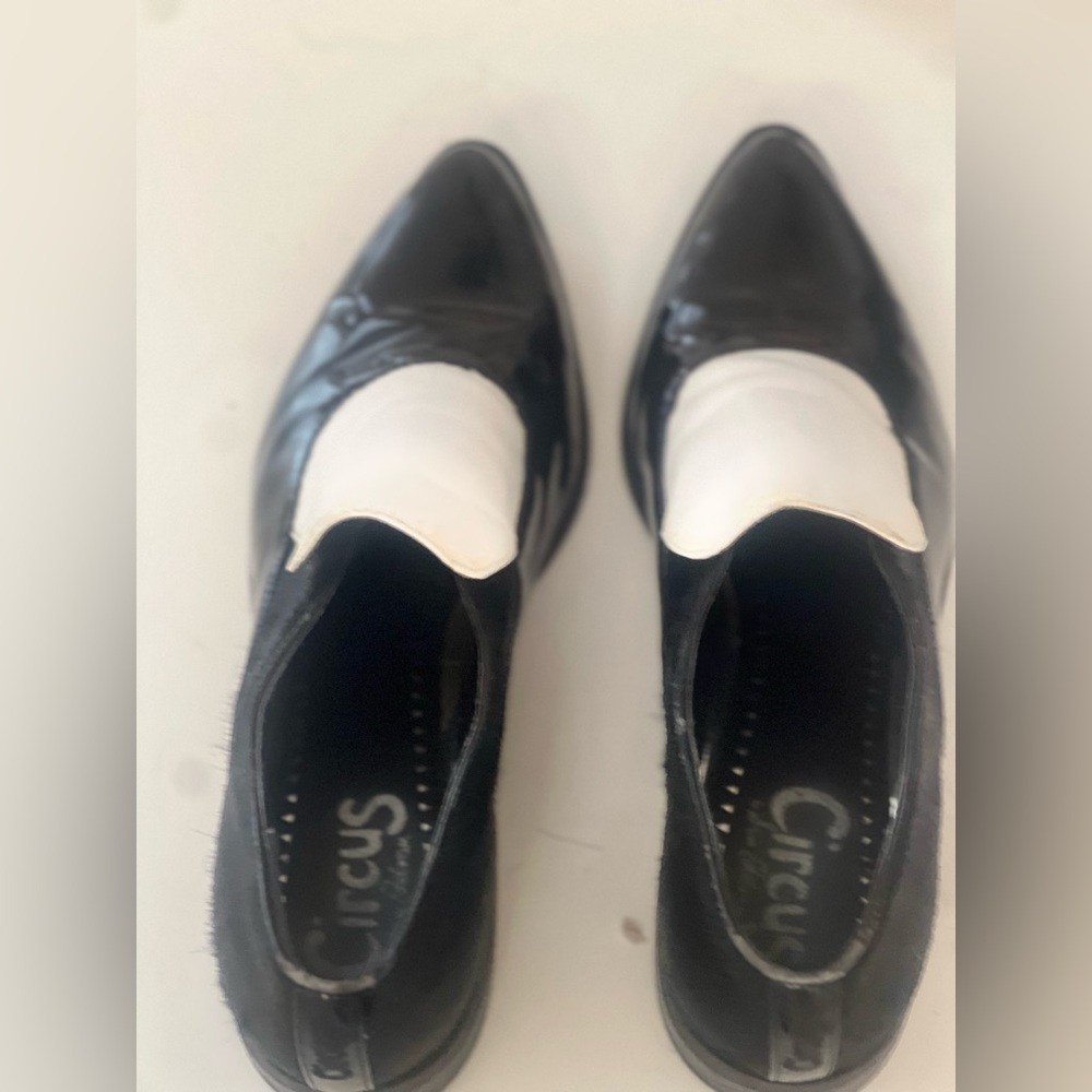 NEW SAM EDELMAN BLACK AND WHITE LOAFERS SZ…